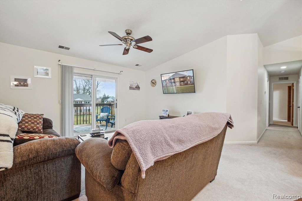 1325 HARBOUR Boulevard, 85, Trenton, MI 48183 — Photo 8
