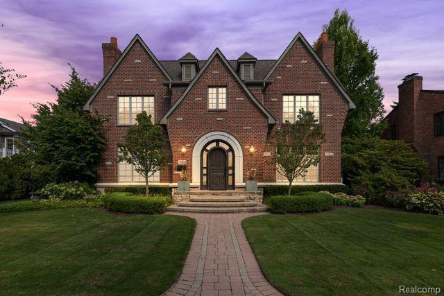 321 Aspen Road, Birmingham, MI 48009