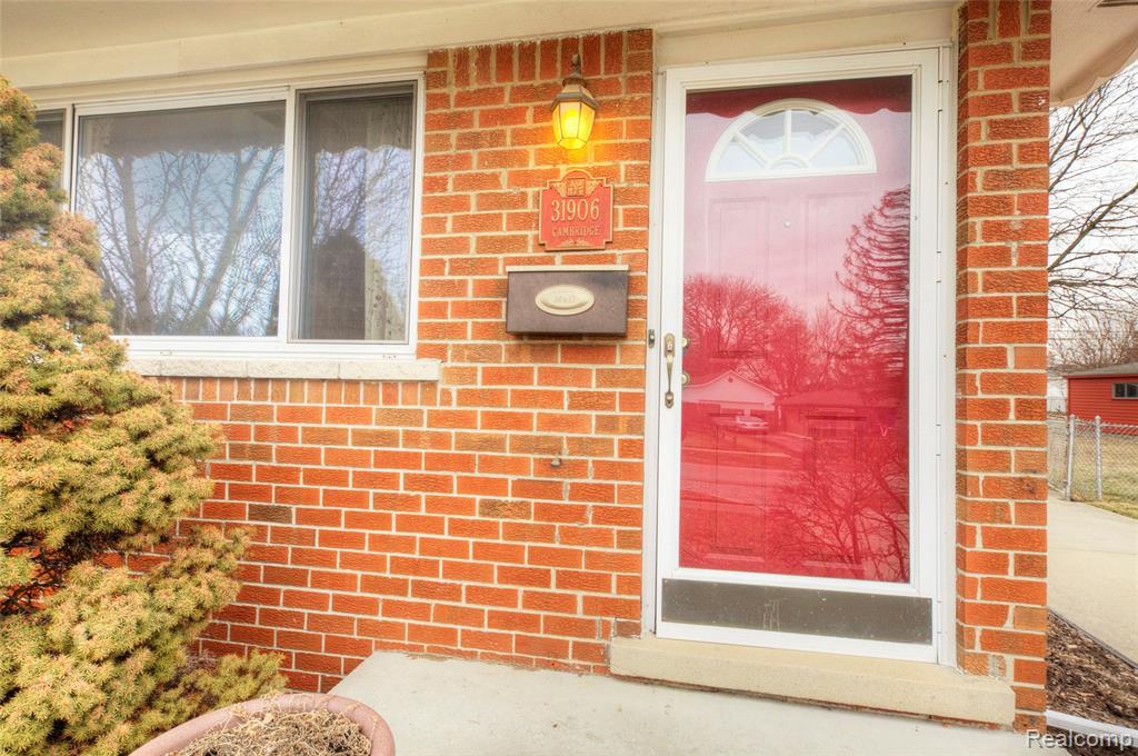 31906 Cambridge Street, Garden City, MI — Photo 2