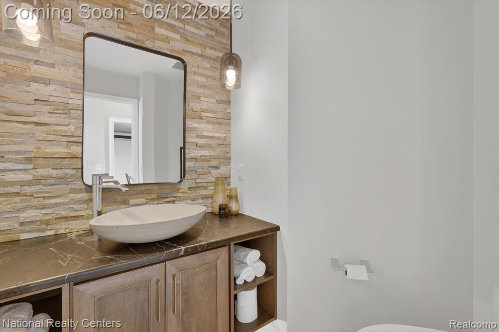 1042 Saint Andrews, Highland, MI — Photo 19