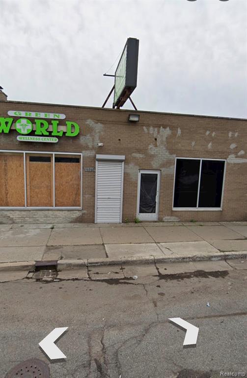 16060 E 8 Mile Road, Detroit, MI 48205