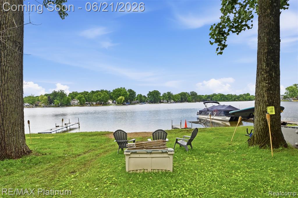 5504 Wildwood Drive, Howell, MI 48843 — Photo 23