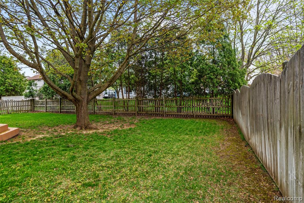 4325 Heatherstone Drive, Waterford, MI 48329 — Photo 40