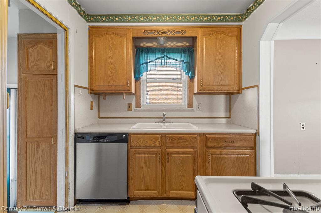 9616 Colwell Avenue, Allen Park, MI 48101 — Photo 16