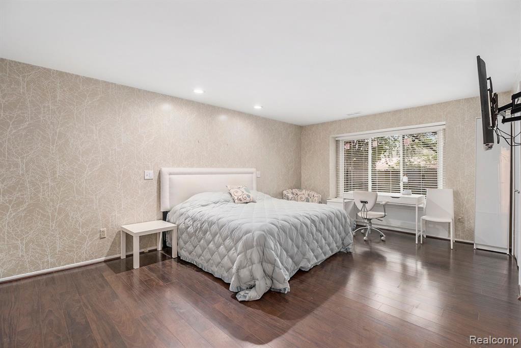 7353 Brynmawr Drive, #37, West Bloomfield, MI — Photo 17