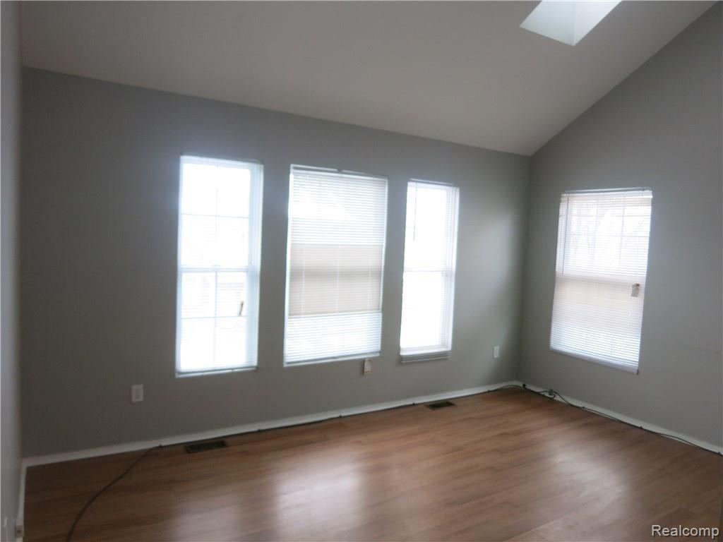 23390 GRAYSON, Southfield, MI 48075 — Photo 12