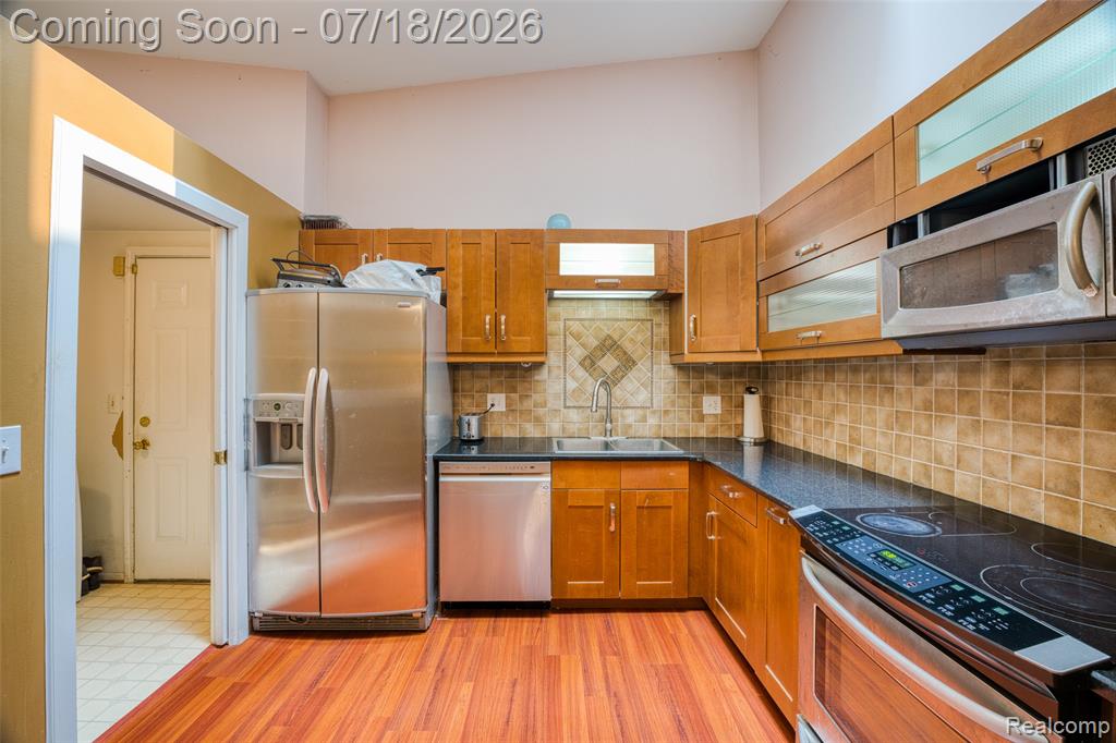 7482 Sheffield, West Bloomfield, MI — Photo 16