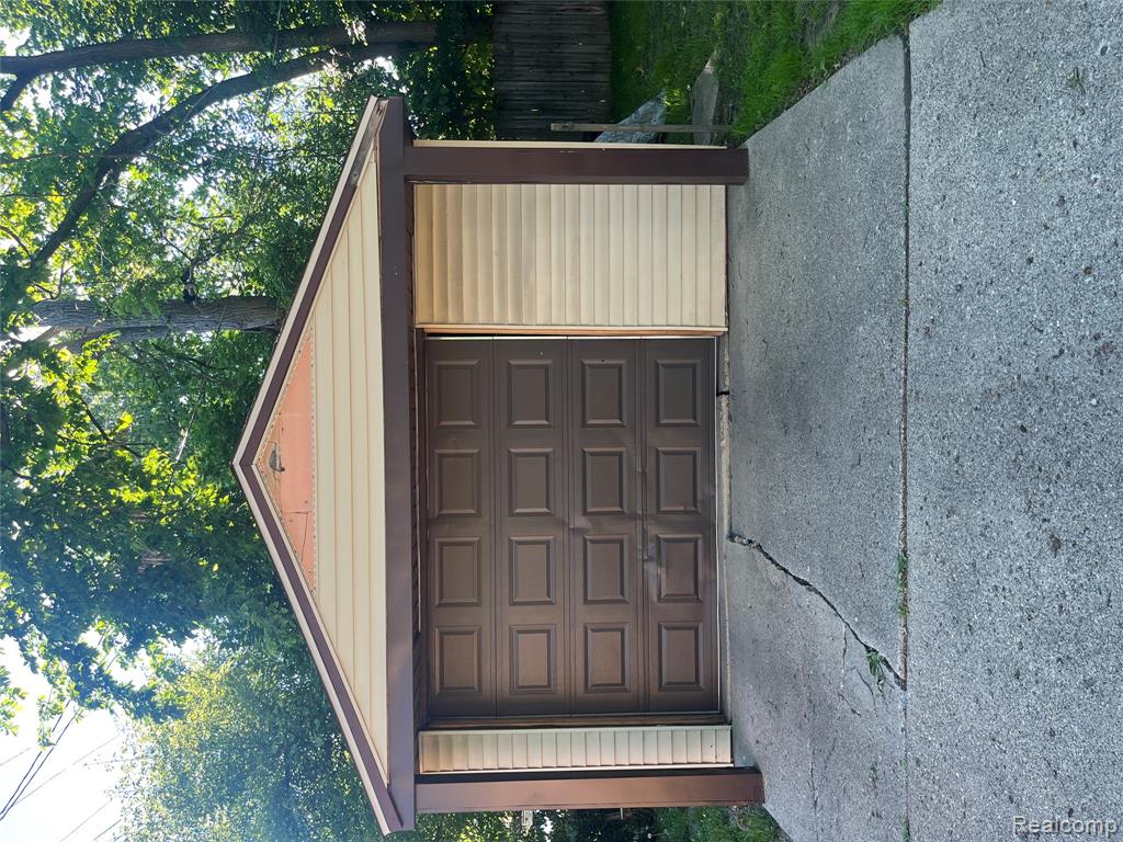 18603 Curtis Street - Photo 4