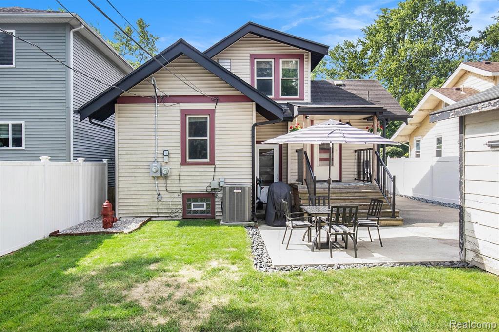 402 WAVERLEY Avenue, Royal Oak, MI 48067 — Photo 4