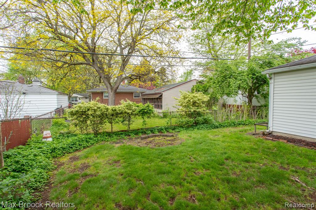 13565 Dixie, Redford, MI 48239 — Photo 40