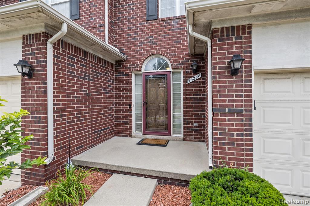 19208 W 11 Mile Road, Lathrup Village, MI 48076 — Photo 17