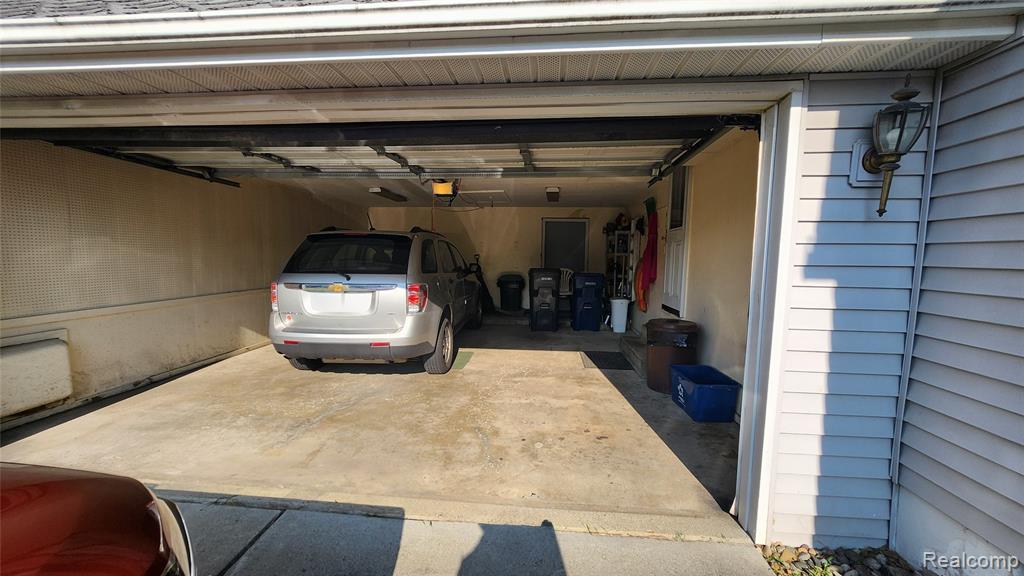 4107 Park Forest Drive, Flint, MI 48507 — Photo 2
