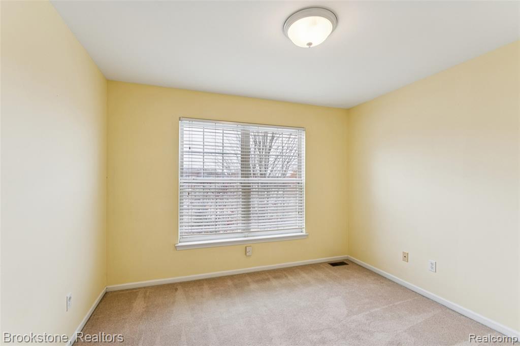 7796 Fountain Hills Lane, Davisburg, MI 48350 — Photo 21