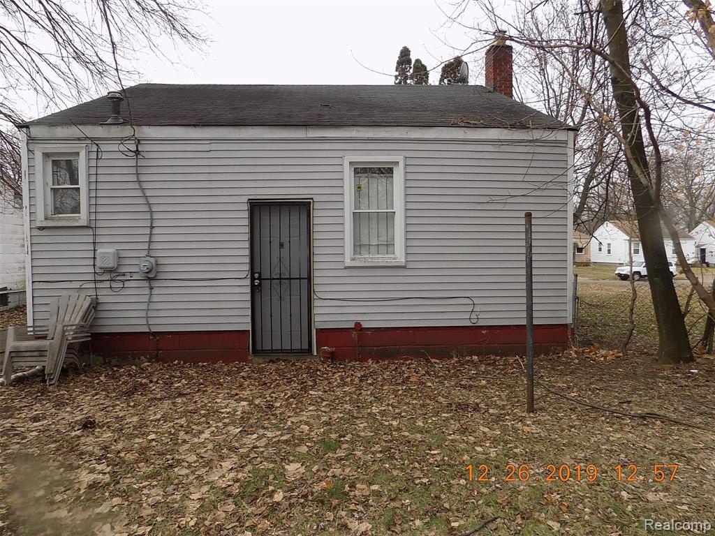18708 SHAFTSBURY Avenue - Photo 3