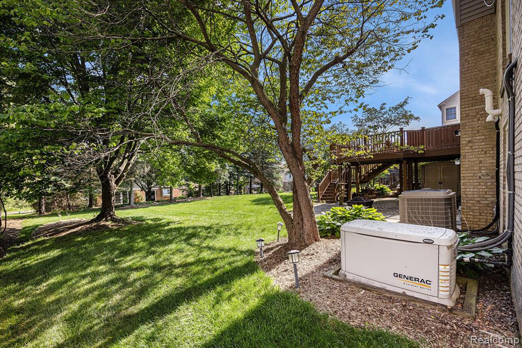5686 Cherry Lane, West Bloomfield, MI 48324 — Photo 35