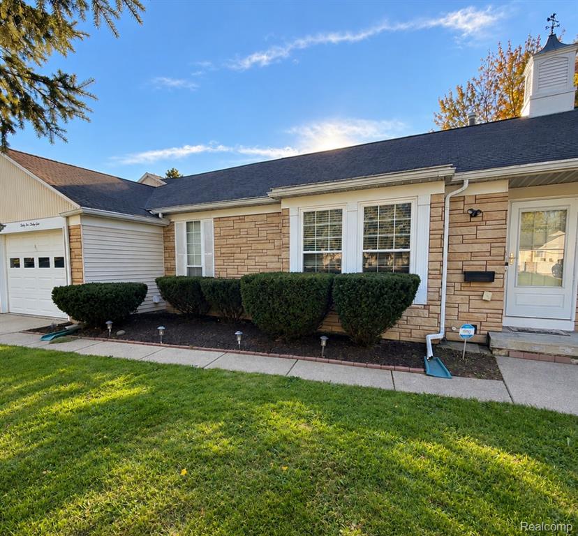 3145 Pinegate Drive, Flushing, MI 48433