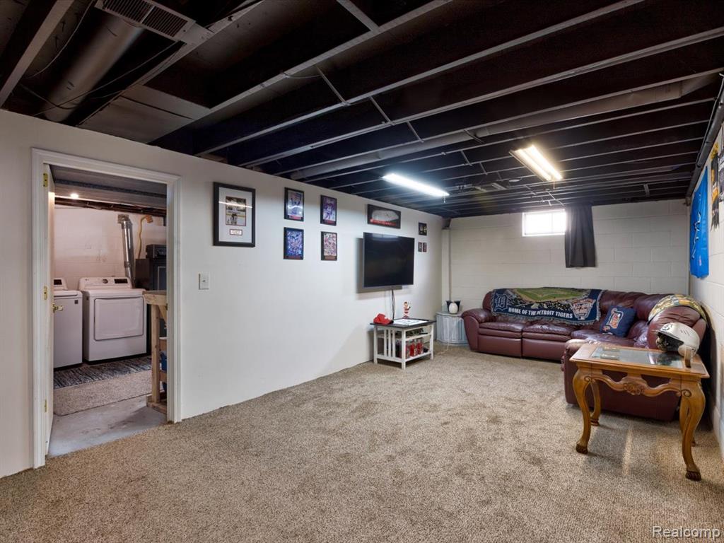 311 Collard Drive, Marysville, MI 48040 — Photo 27