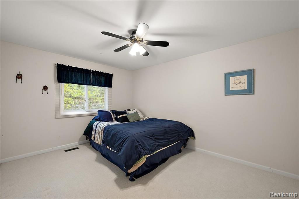 6153 Kiev Street, West Bloomfield, MI 48324 — Photo 27