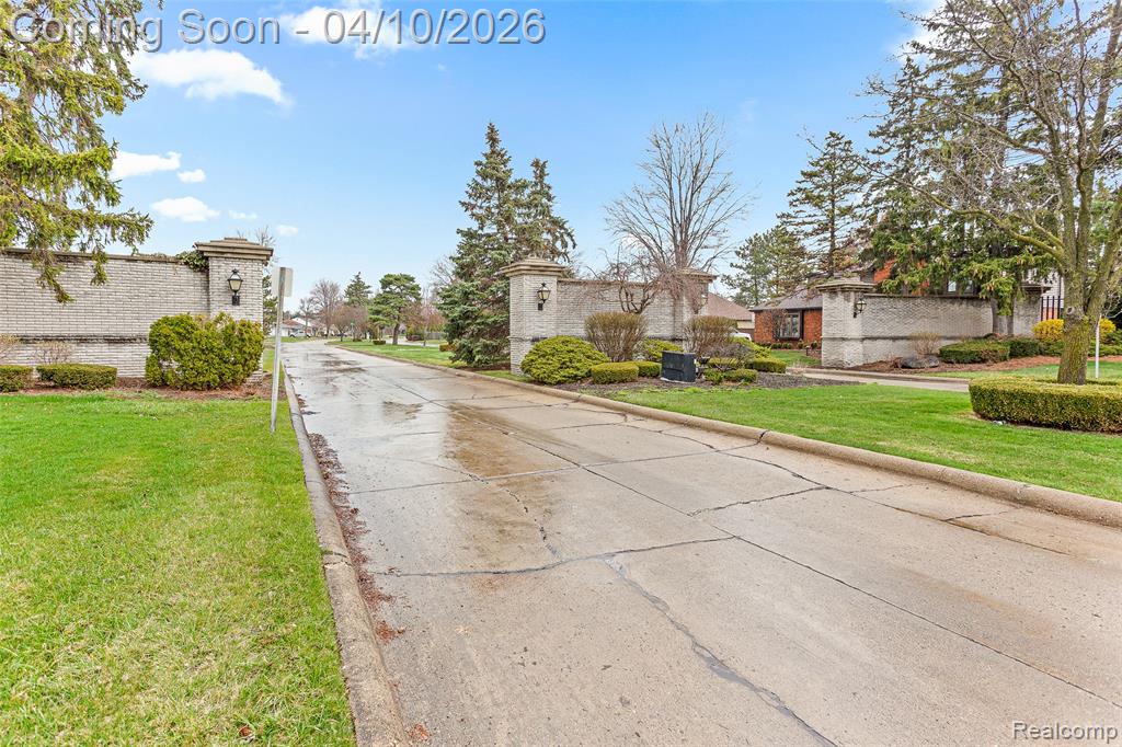 4594 Barcroft Way, Sterling Heights, MI 48310 — Photo 65