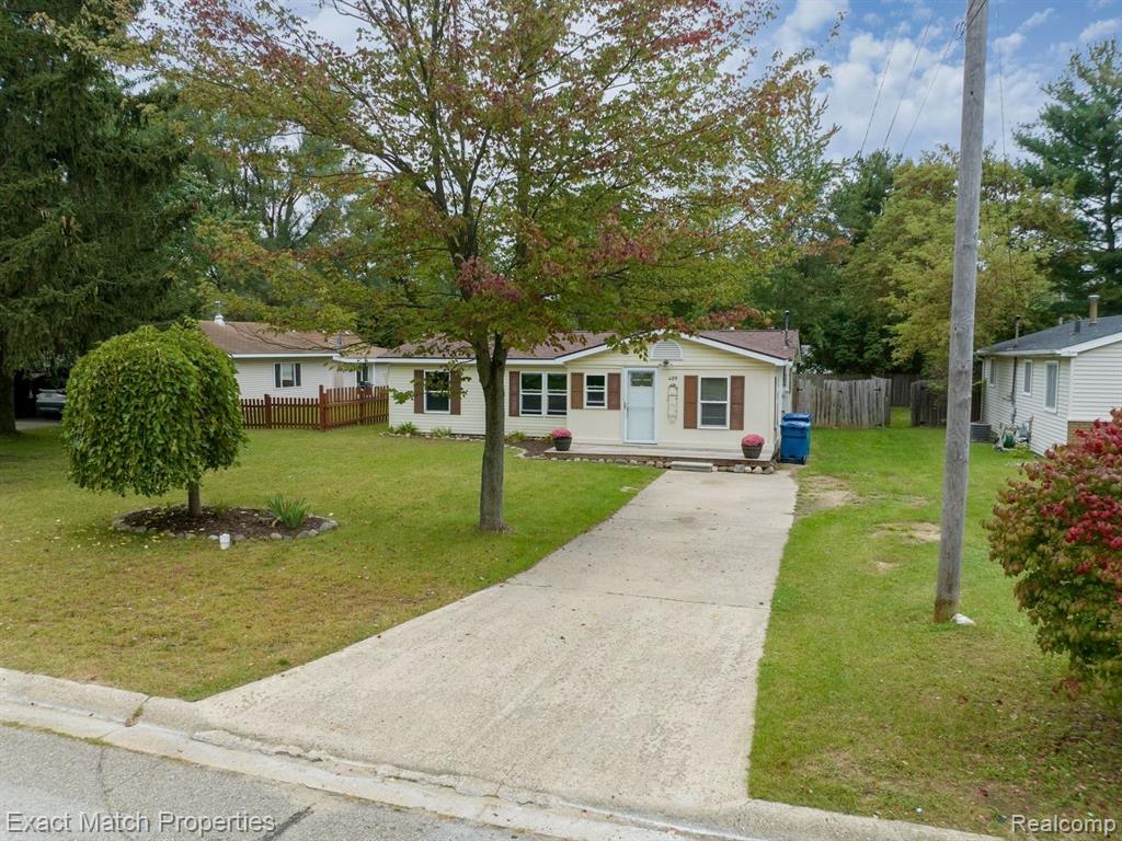 409 LAKEVIEW Street, Holly, MI 48442 — Photo 3