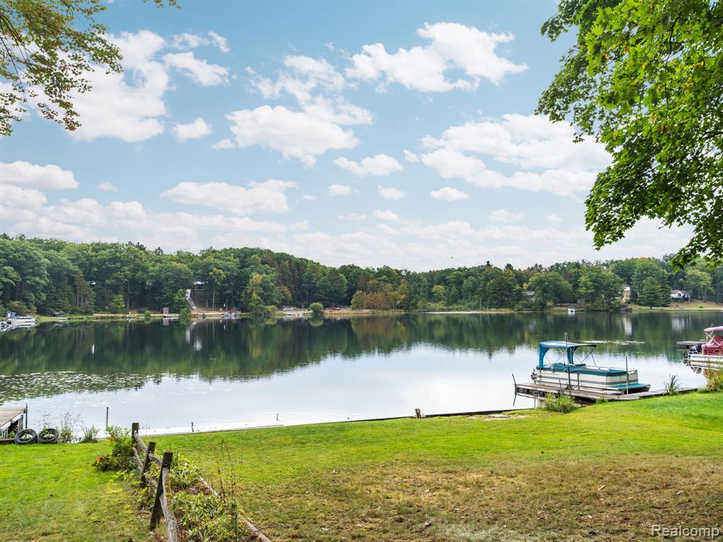 681 Lakeview Drive, Harrison, MI 48625 — Photo 13