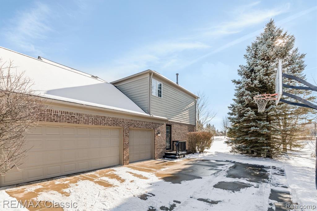 18002 STONEBROOK Drive, Northville, MI 48168 — Photo 54