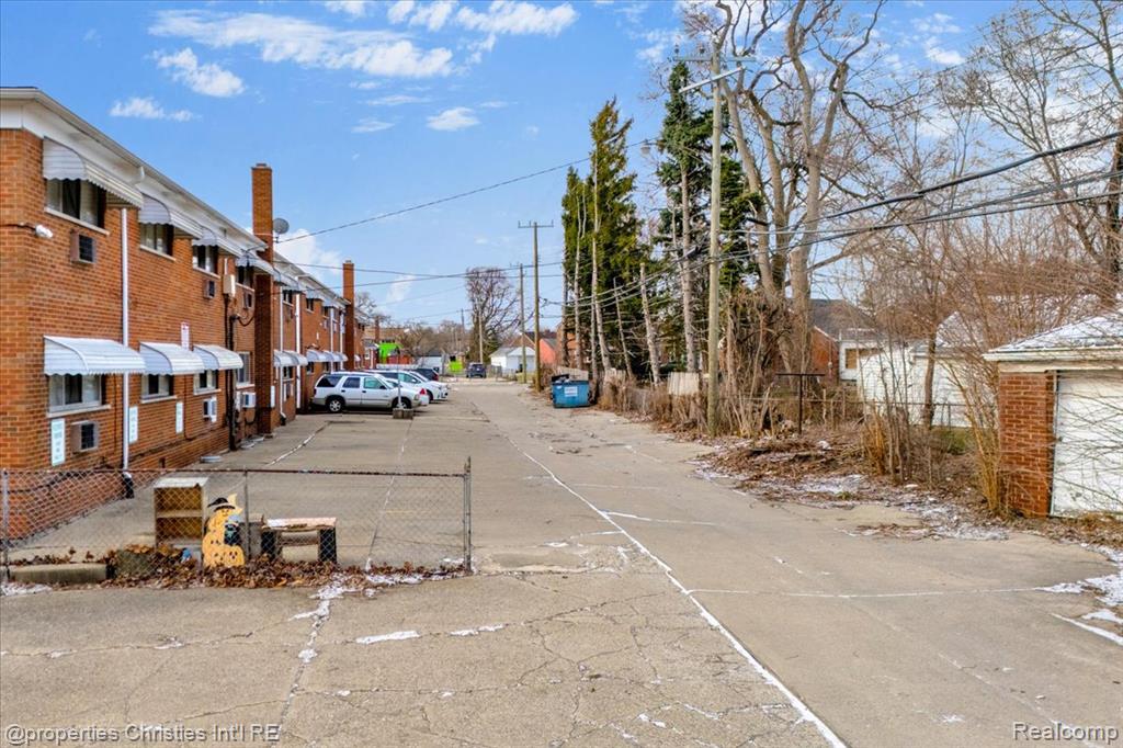 20231 Kelly Road, Harper Woods, MI 48225 — Photo 31