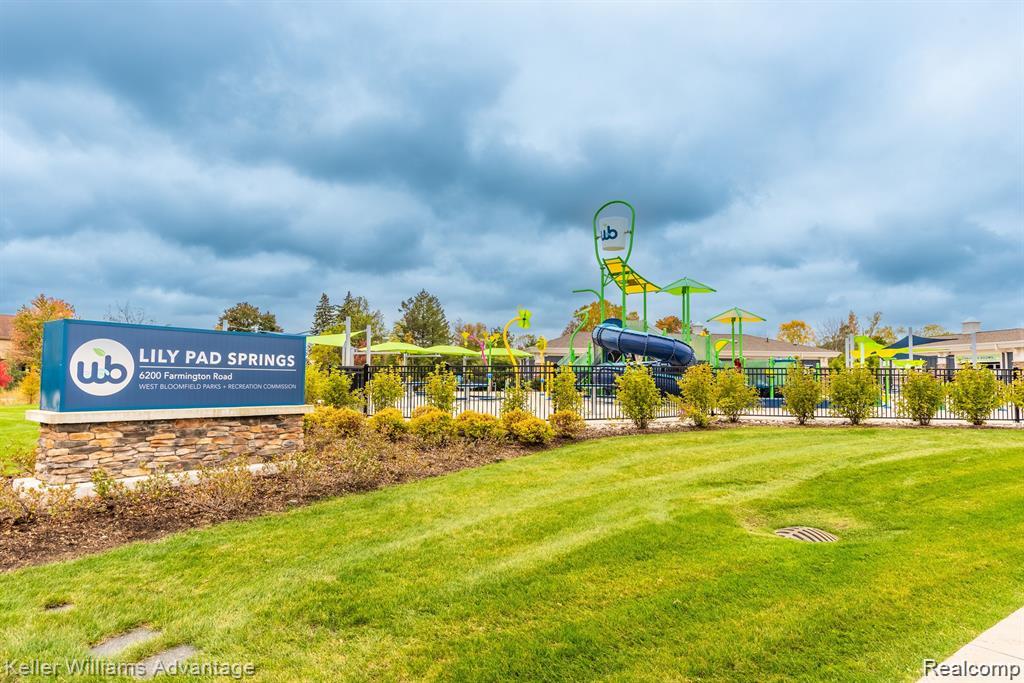 5262 Kingsfield Drive, West Bloomfield, MI — Photo 33