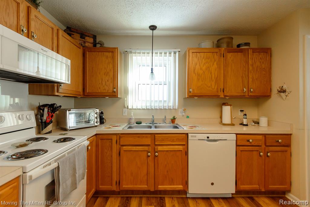 446 Stonehaven Court, 14, Milan, MI 48160 — Photo 9