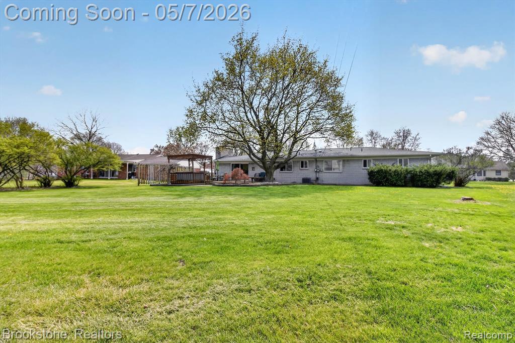 2732 Lacota Road, Waterford, MI 48328 — Photo 41