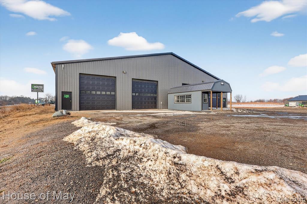 8635 Sterling Heights Drive - Photo 5