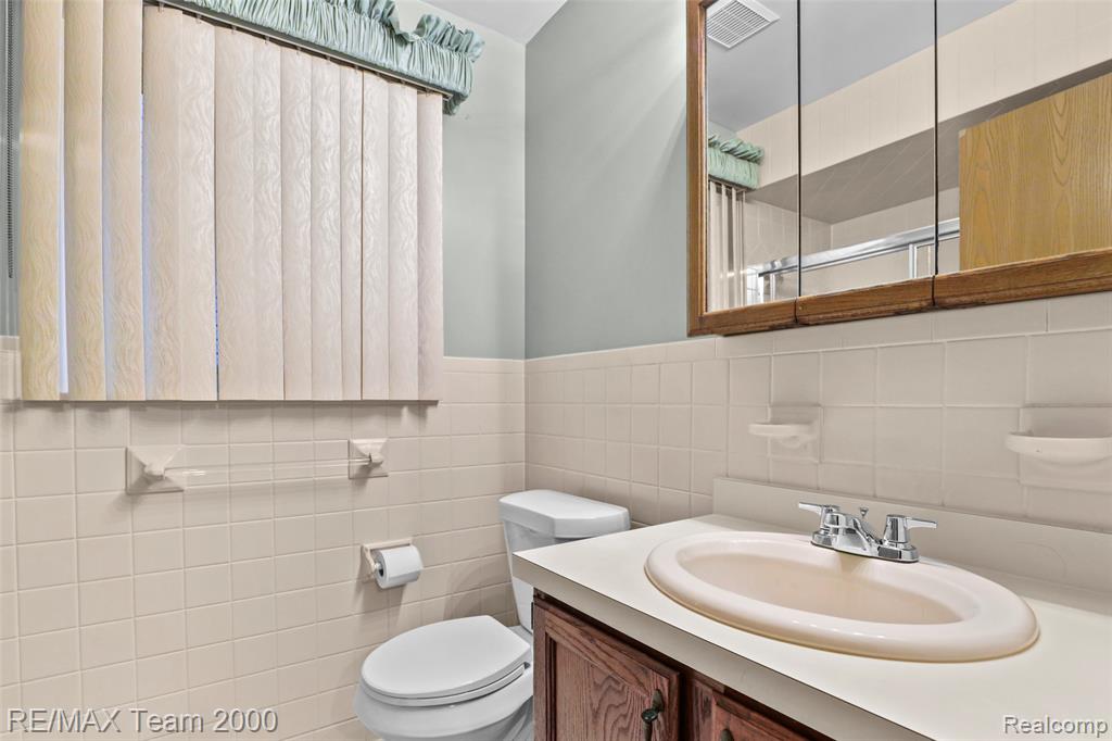 25134 Ann Arbor Trail, Dearborn Heights, MI 48127 — Photo 21