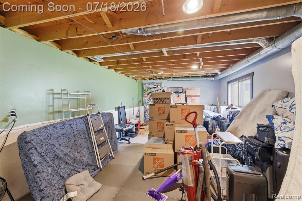 8825 Nebraska Street, Livonia, MI 48150 — Photo 38