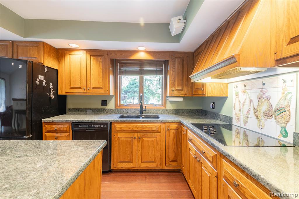 8511 Bridge Road, Grosse Ile, MI 48138 — Photo 16
