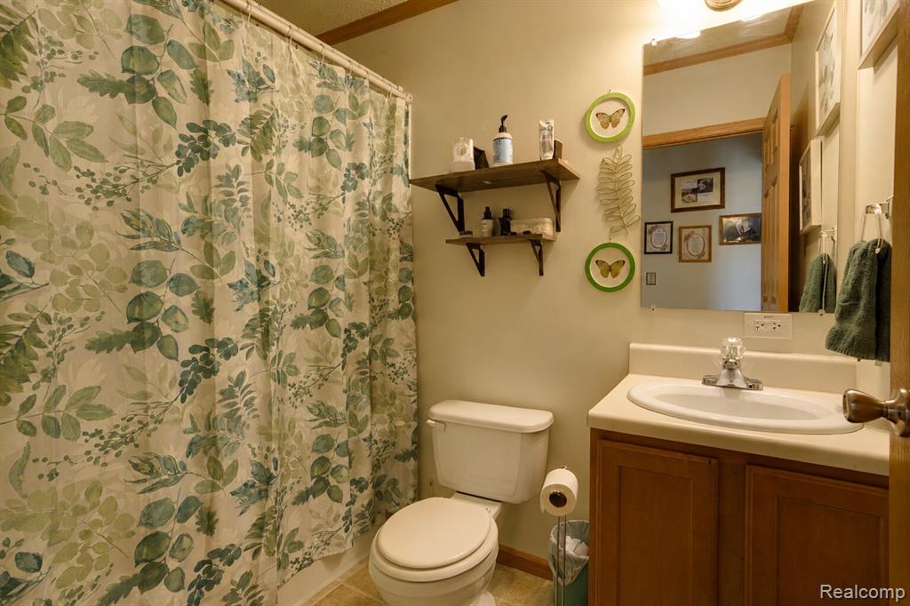 2354 Brent Street, 203, Croswell, MI 48422 — Photo 15