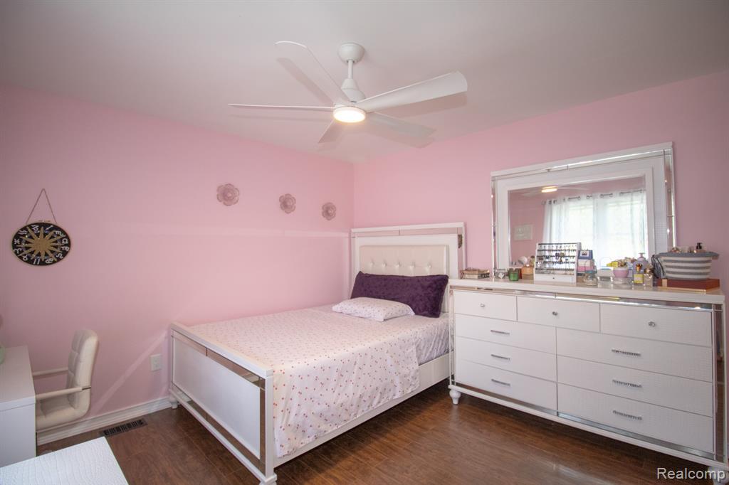 7878 Capri Drive, Canton, MI 48187 — Photo 46