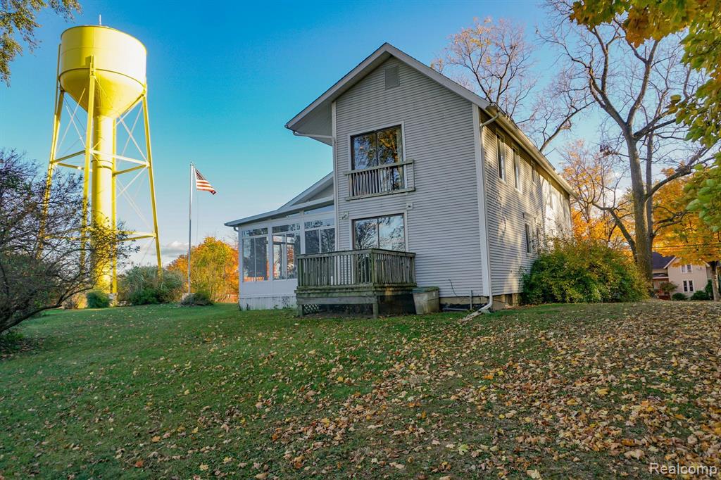318 W MAPLE Street, Byron, MI 48418 — Photo 9