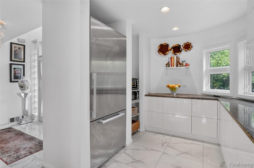 4845 Bryn Mawr Drive, Bloomfield Hills, MI 48301 — Photo 16