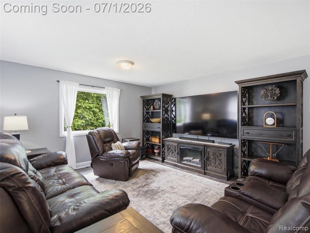 6195 Lake Forest Drive, Grand Blanc, MI 48439 — Photo 16