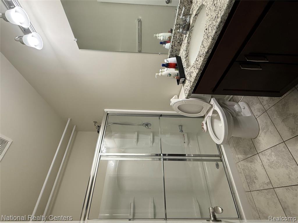 49654 Hummel Drive, Macomb, MI 48044 — Photo 17