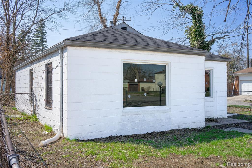 20255 Santa Rosa Drive - Photo 2