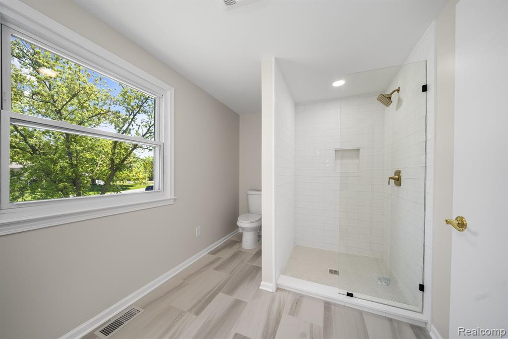 5886 SUTTERS Lane, Bloomfield Hills, MI 48301 — Photo 20