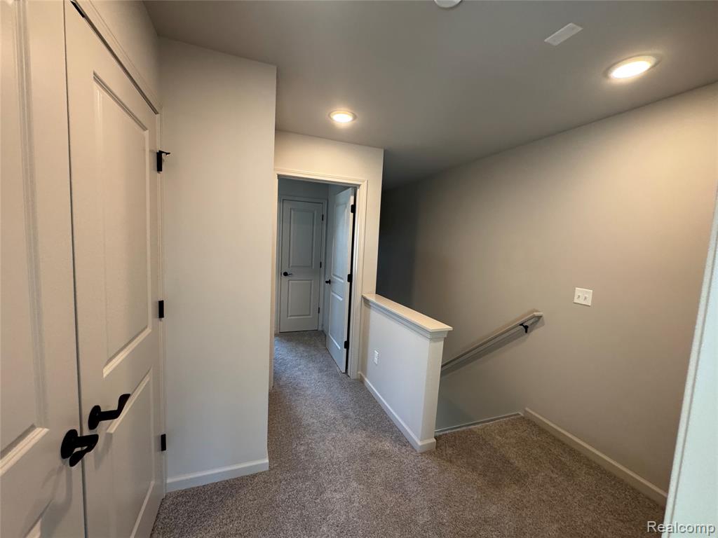 56054 Madison Lane, New Hudson, MI 48165 — Photo 35