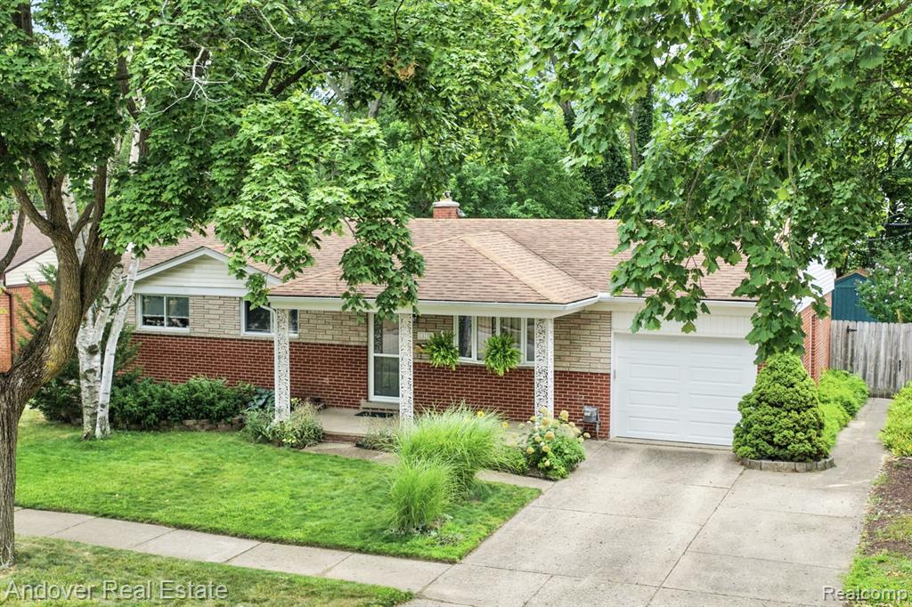 14194 Park Street, Livonia, MI 48154