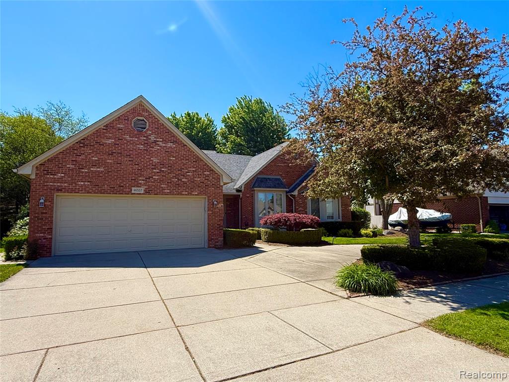46557 Glen Pointe Drive, Utica, MI 48315 — Photo 3