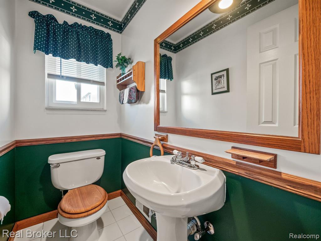 729 CAPE COD, South Lyon, MI 48178 — Photo 14