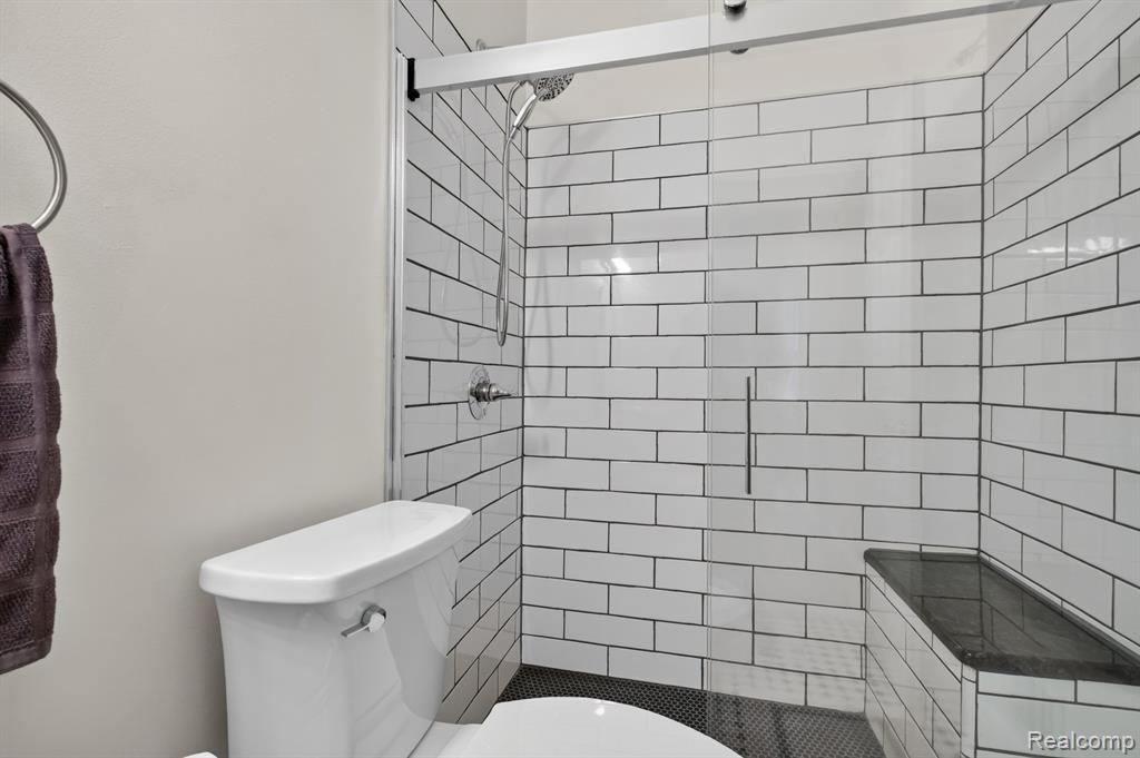 7943 Debora Drive, Brighton, MI 48114 — Photo 32