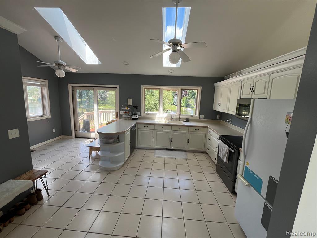 969 BOGIE LAKE Road, White Lake, MI 48383 — Photo 6