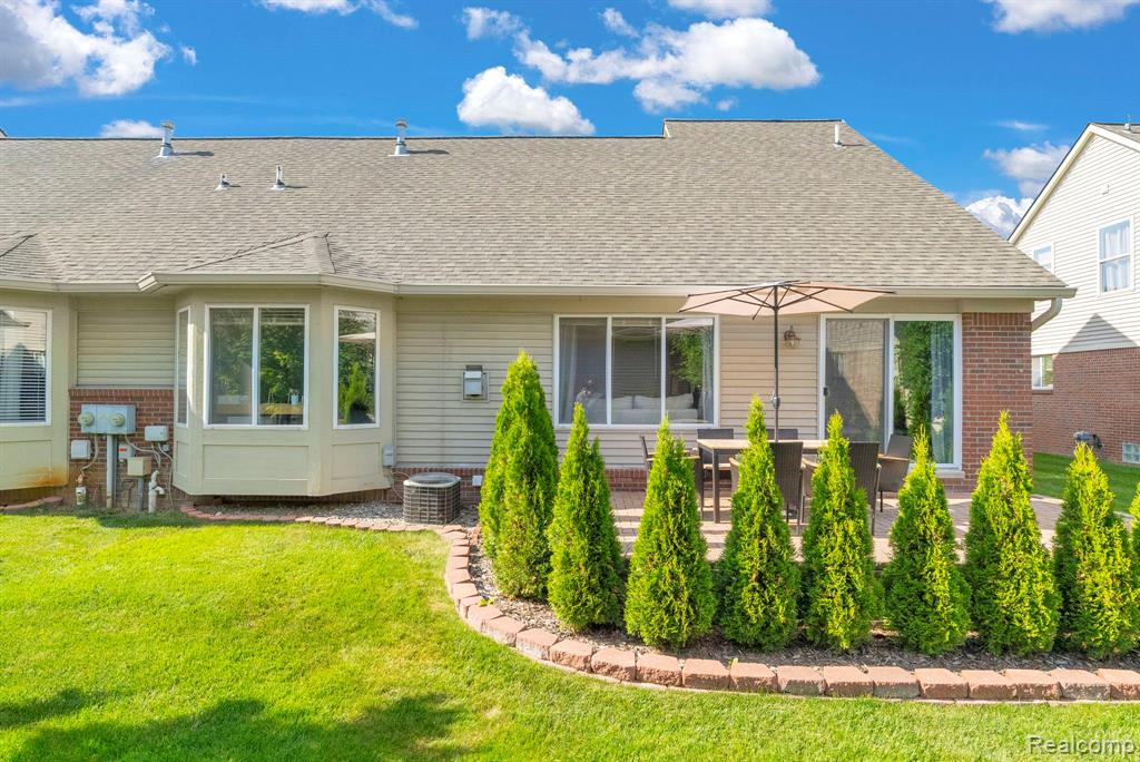 5610 Ortman Drive, Sterling Heights, MI 48314 — Photo 46
