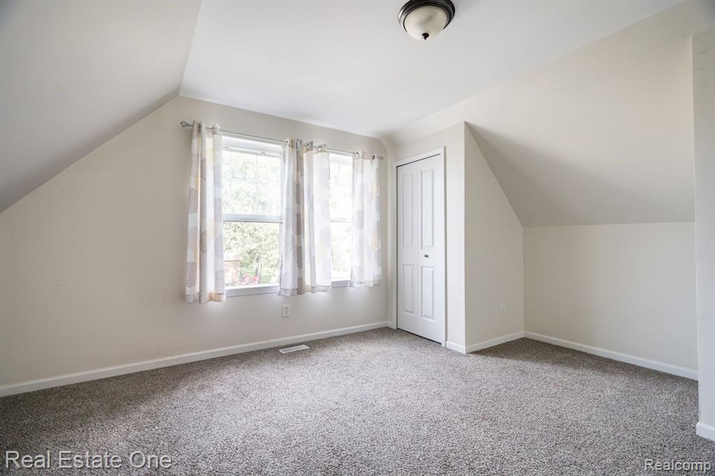 21063 WOODSIDE Avenue, Ferndale, MI 48220 — Photo 19